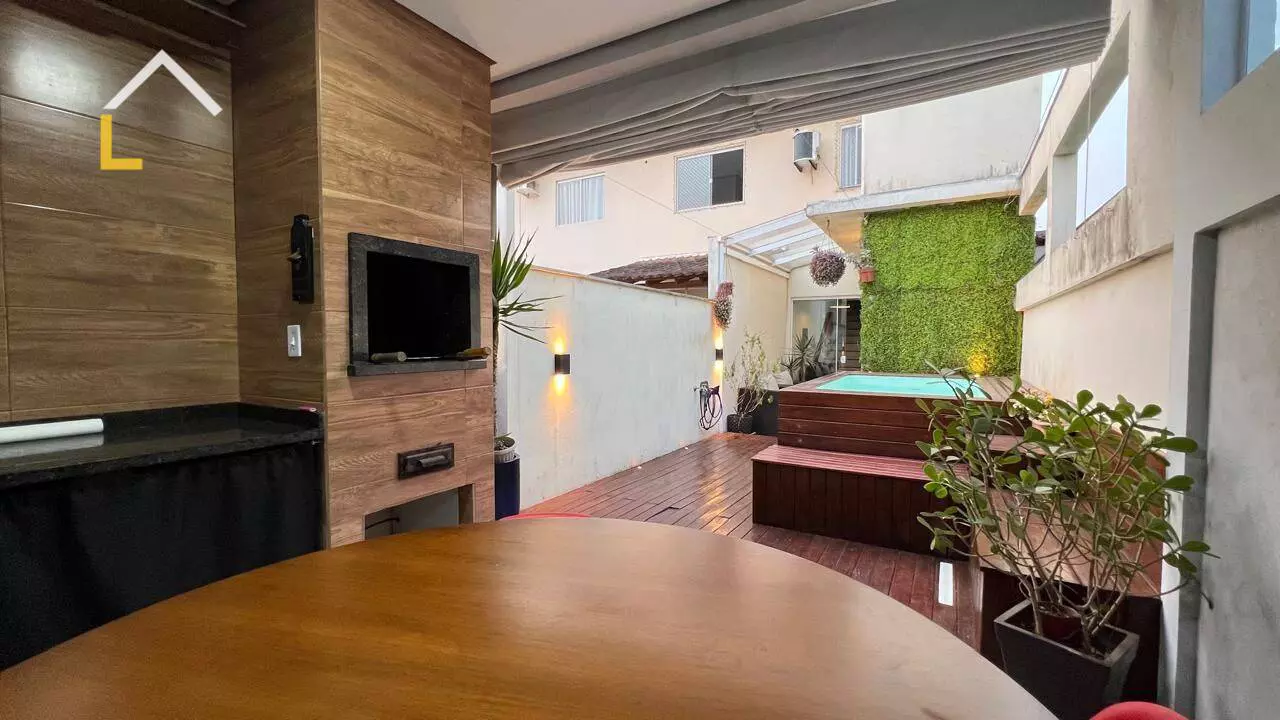 Imagem Casa com 2 Quartos à Venda, 62 m²em Vila Nova - Joinville Imagem Casa com 2 Quartos à Venda, 62 m²em Vila Nova - Joinville