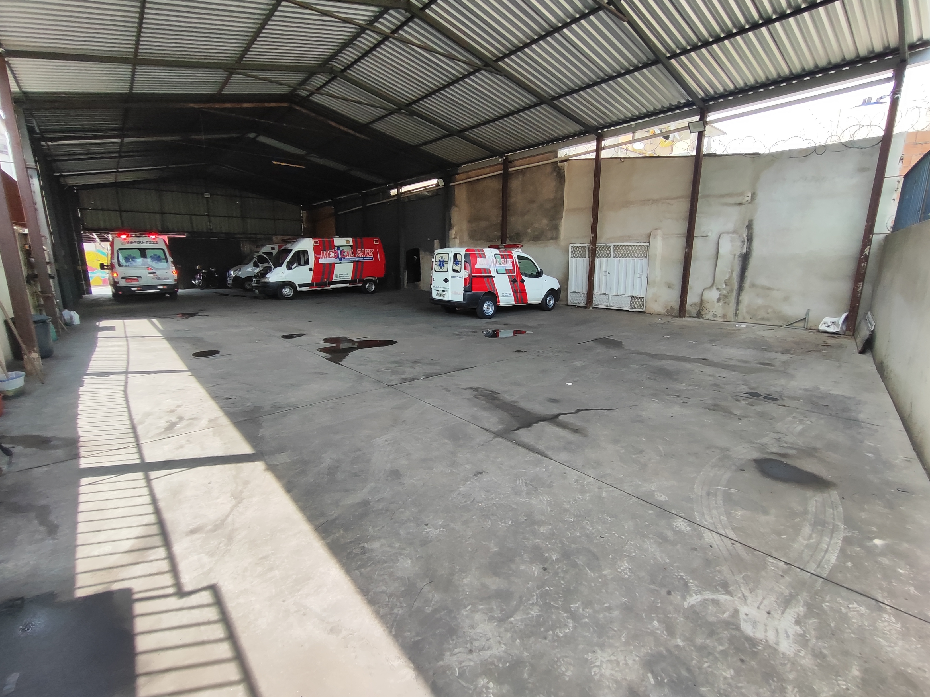 Imagem Galpão à Venda, 400 m²em Santa Efigênia - Belo Horizonte