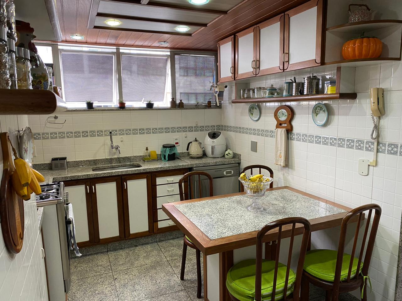Imagem Apartamento com 3 Quartos à Venda, 112 m² em Icaraí - Niterói