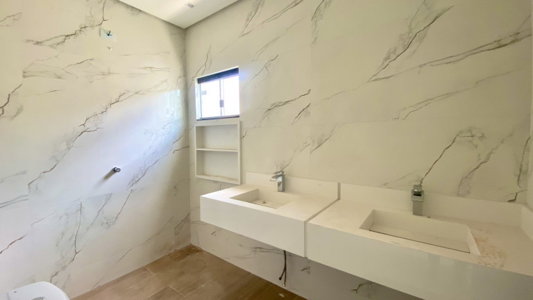Imagem Casa de Condomínio com 4 Quartos à Venda,  em Setor Habitacional Vicente Pires - Brasília