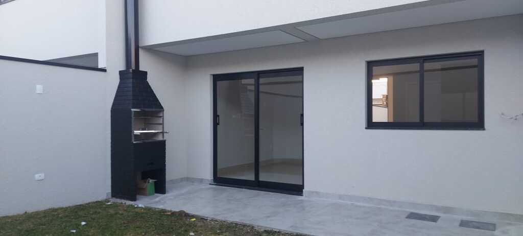 Imagem Sobrado com 3 Quartos à Venda, 125 m²em Boqueirão - Curitiba