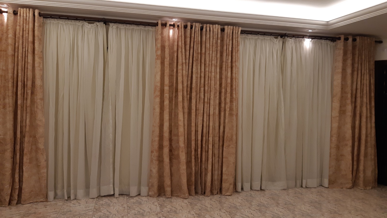 Imagem Sobrado com 3 Quartos à Venda, 164 m²em Jardim Vila Galvão - Guarulhos Imagem Sobrado com 3 Quartos à Venda, 164 m²em Jardim Vila Galvão - Guarulhos