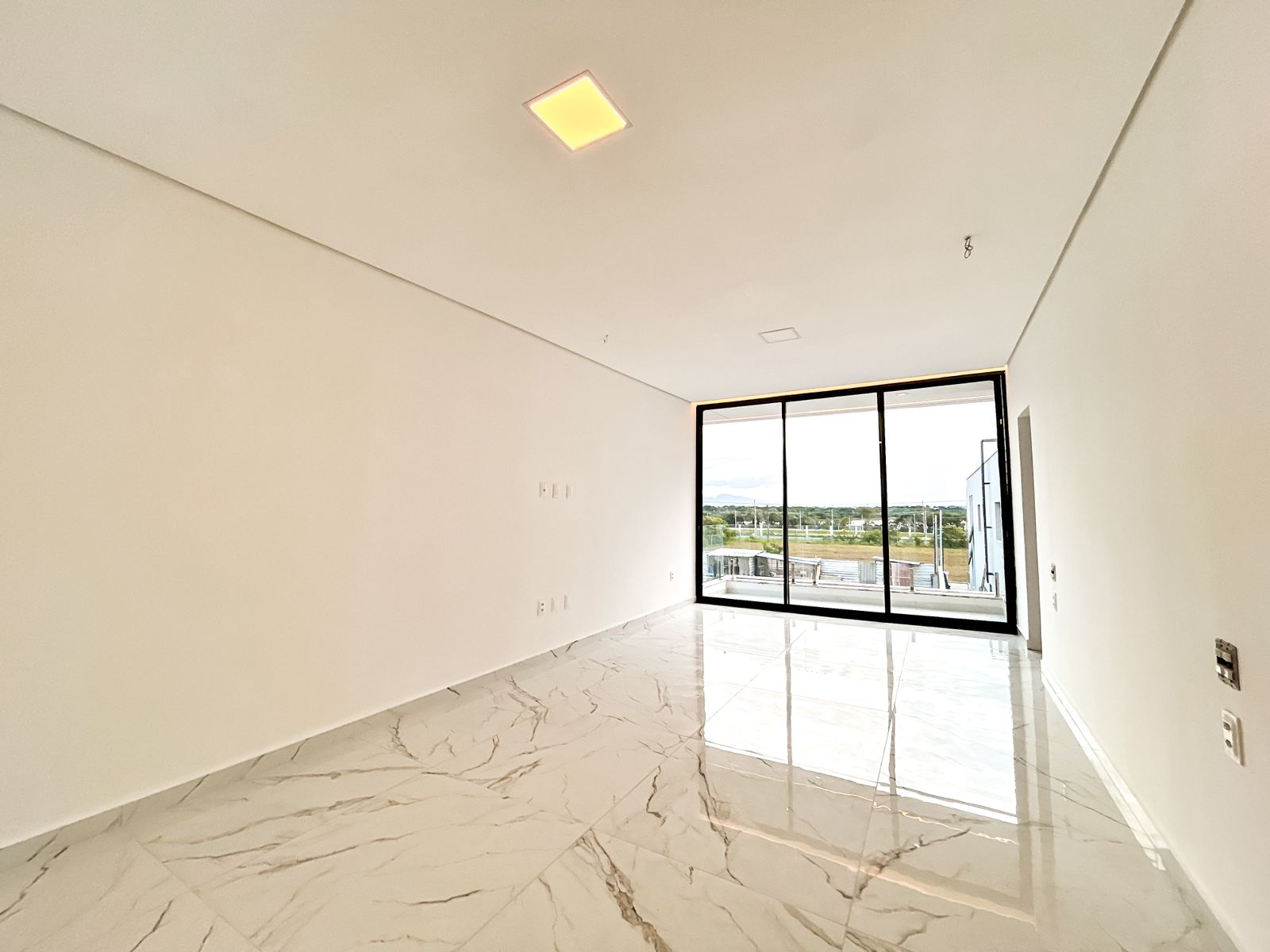 Imagem Casa de Condomínio com 5 Quartos à Venda, 252 m² em Cidade Alpha - Eusébio Imagem Casa de Condomínio com 5 Quartos à Venda, 252 m² em Cidade Alpha - Eusébio