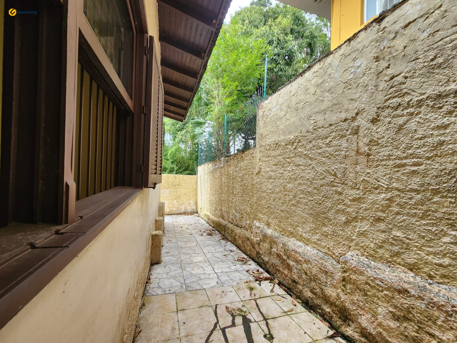 Imagem Casa com 3 Quartos à Venda, 190 m² em Trindade - Florianópolis Imagem Casa com 3 Quartos à Venda, 190 m² em Trindade - Florianópolis