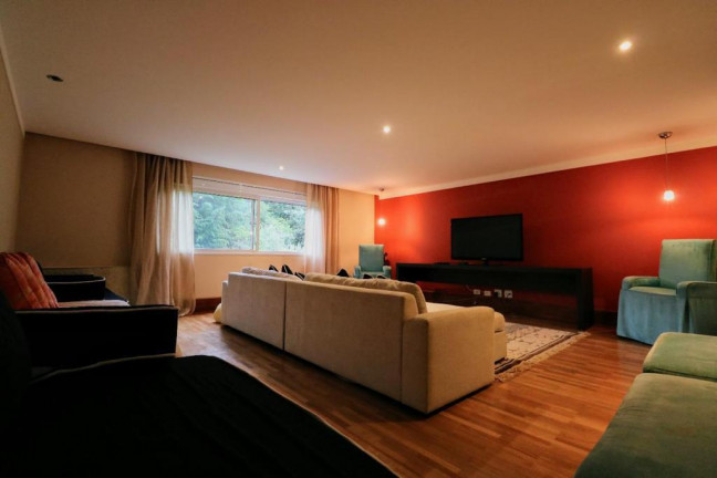 Imagem Casa com 5 Quartos à Venda, 500 m² em LOTM - Campos do Jordão