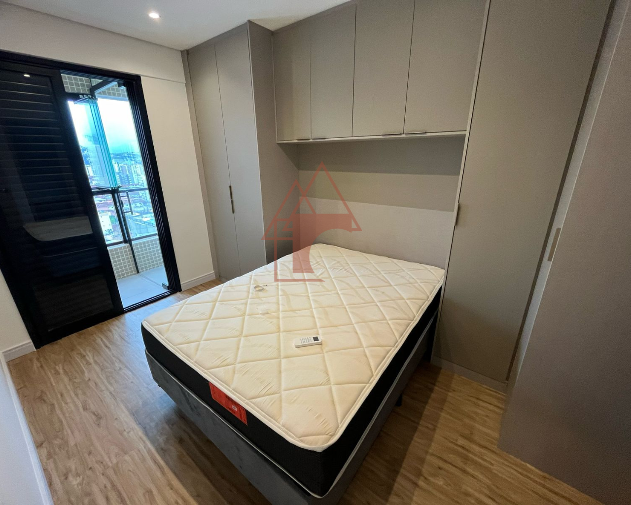 Imagem Apartamento com 2 Quartos à Venda, 75 m² em José Menino - Santos