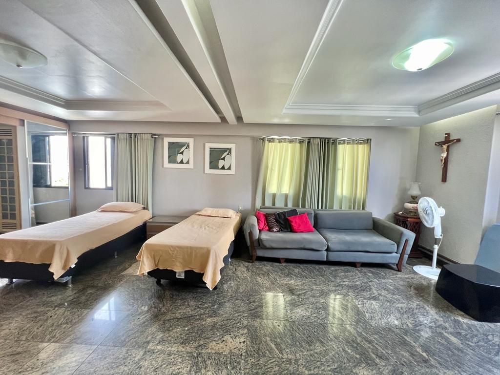 Imagem Apartamento com 4 Quartos à Venda, 290 m²em Nazaré - Belém