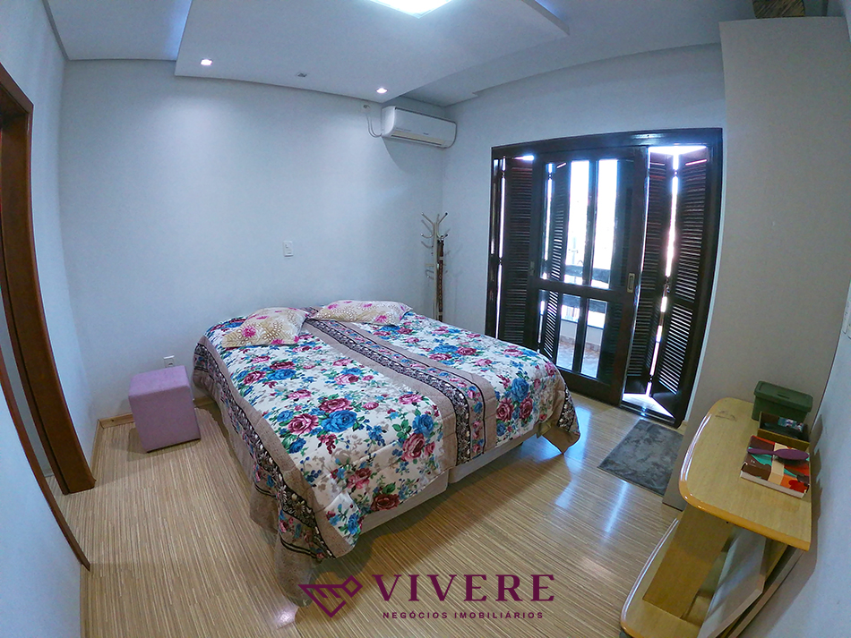 Imagem Casa com 4 Quartos à Venda, 292 m² em Santa Catarina - Caxias do Sul Imagem Casa com 4 Quartos à Venda, 292 m² em Santa Catarina - Caxias do Sul