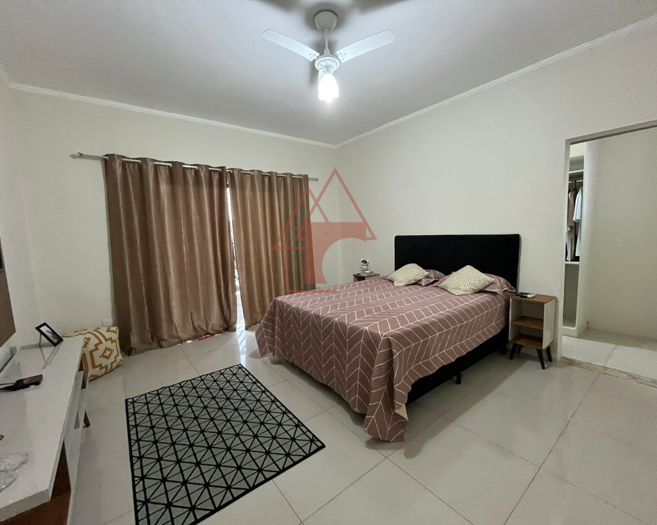 Imagem Sobrado com 3 Quartos à Venda, 155 m²em Vila Ponte Nova - Cubatão