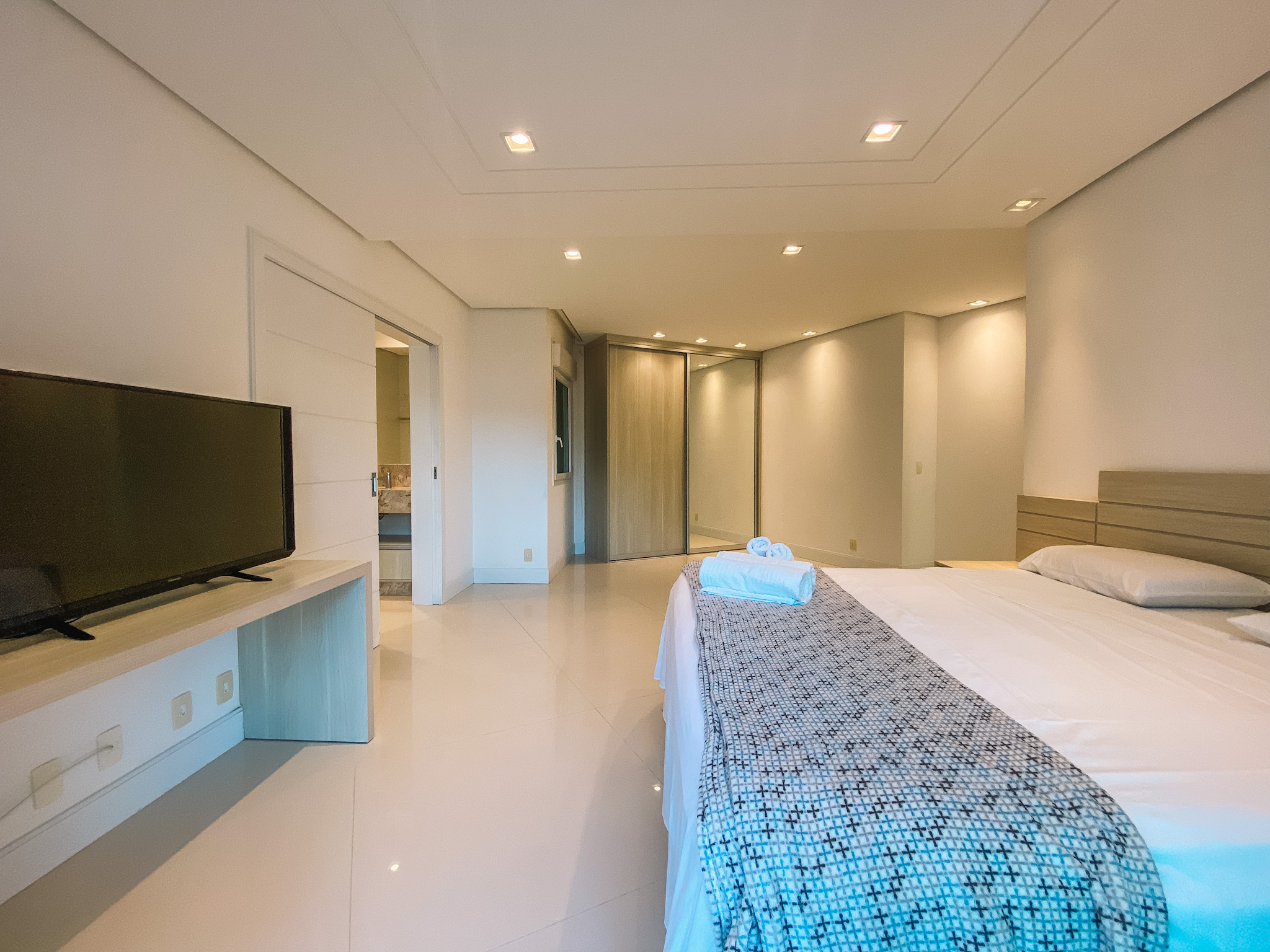 Imagem Casa com 6 Quartos à Venda, 1.000 m² em Jurerê Internacional - Florianópolis Imagem Casa com 6 Quartos à Venda, 1.000 m² em Jurerê Internacional - Florianópolis