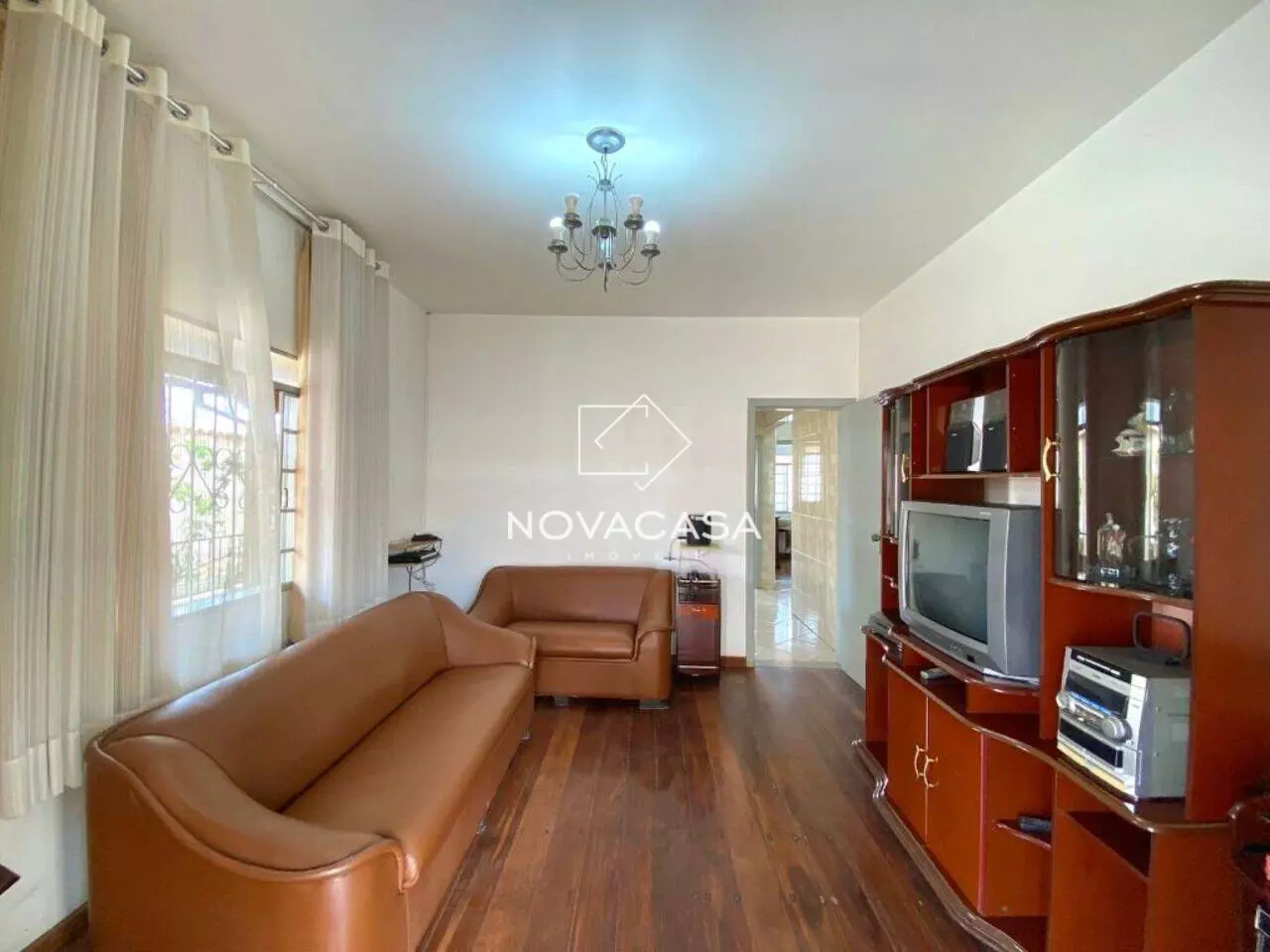 Imagem Casa com 3 Quartos à Venda, 147 m² em Heliópolis - Belo Horizonte Imagem Casa com 3 Quartos à Venda, 147 m² em Heliópolis - Belo Horizonte