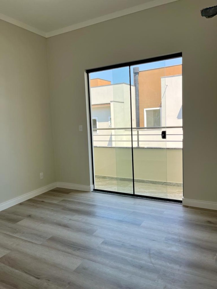 Imagem Sobrado com 3 Quartos à Venda, 116 m²em Bom Retiro - Joinville
