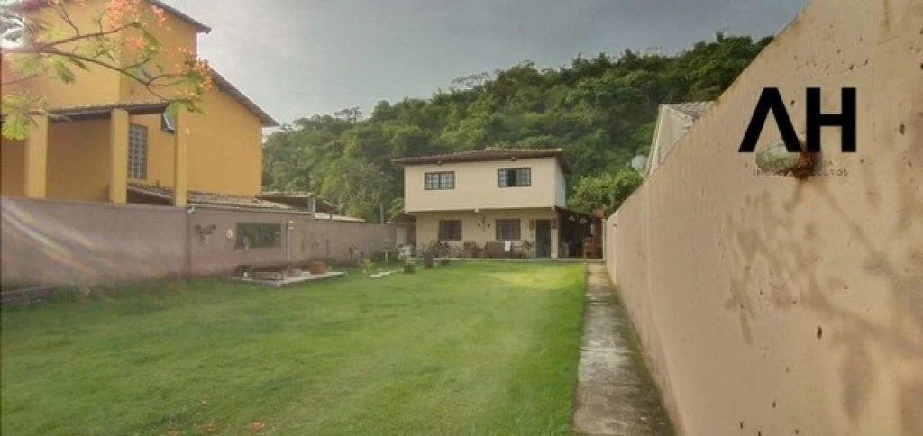 Imagem Casa com 3 Quartos à Venda, 360 m²em Itaipu - Niterói Imagem Casa com 3 Quartos à Venda, 360 m²em Itaipu - Niterói
