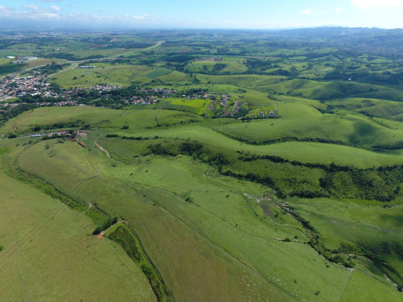 Imagem Fazenda à Venda, 400.529 HA em Parque Residencial Maria Elmira - Caçapava