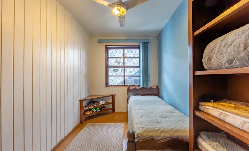 Imagem Casa com 2 Quartos à Venda, 218 m²em Granja Guarani - Teresópolis