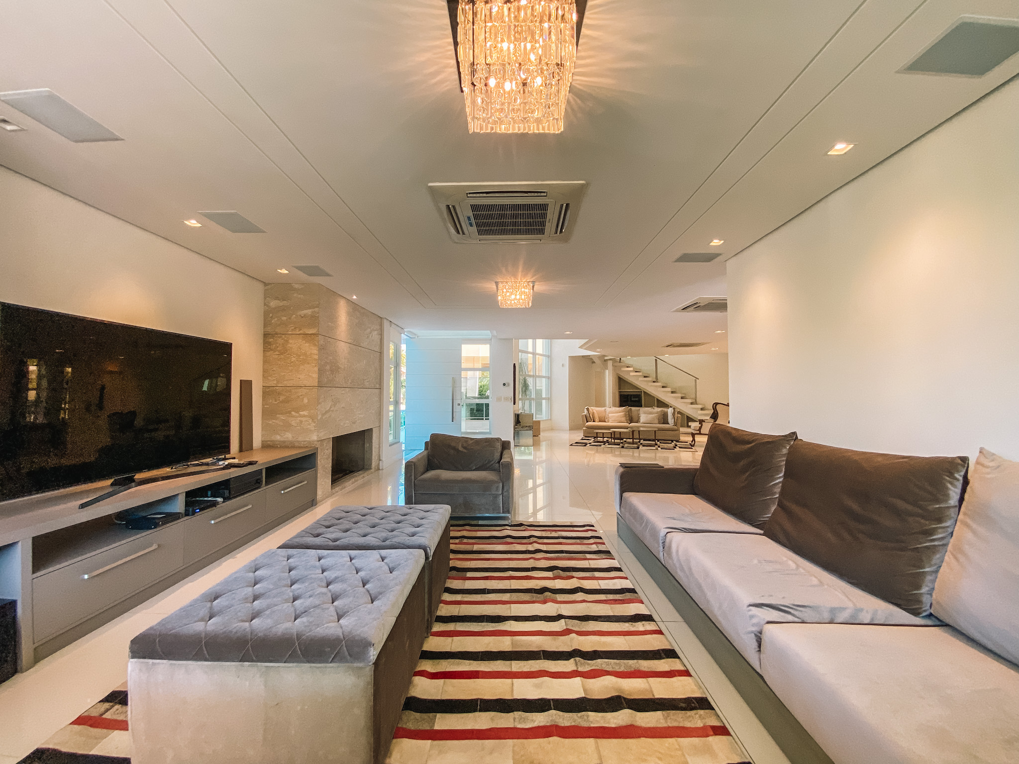 Casa com 6 Quartos à Venda, 1.000 m² em Jurerê Internacional - Florianópolis