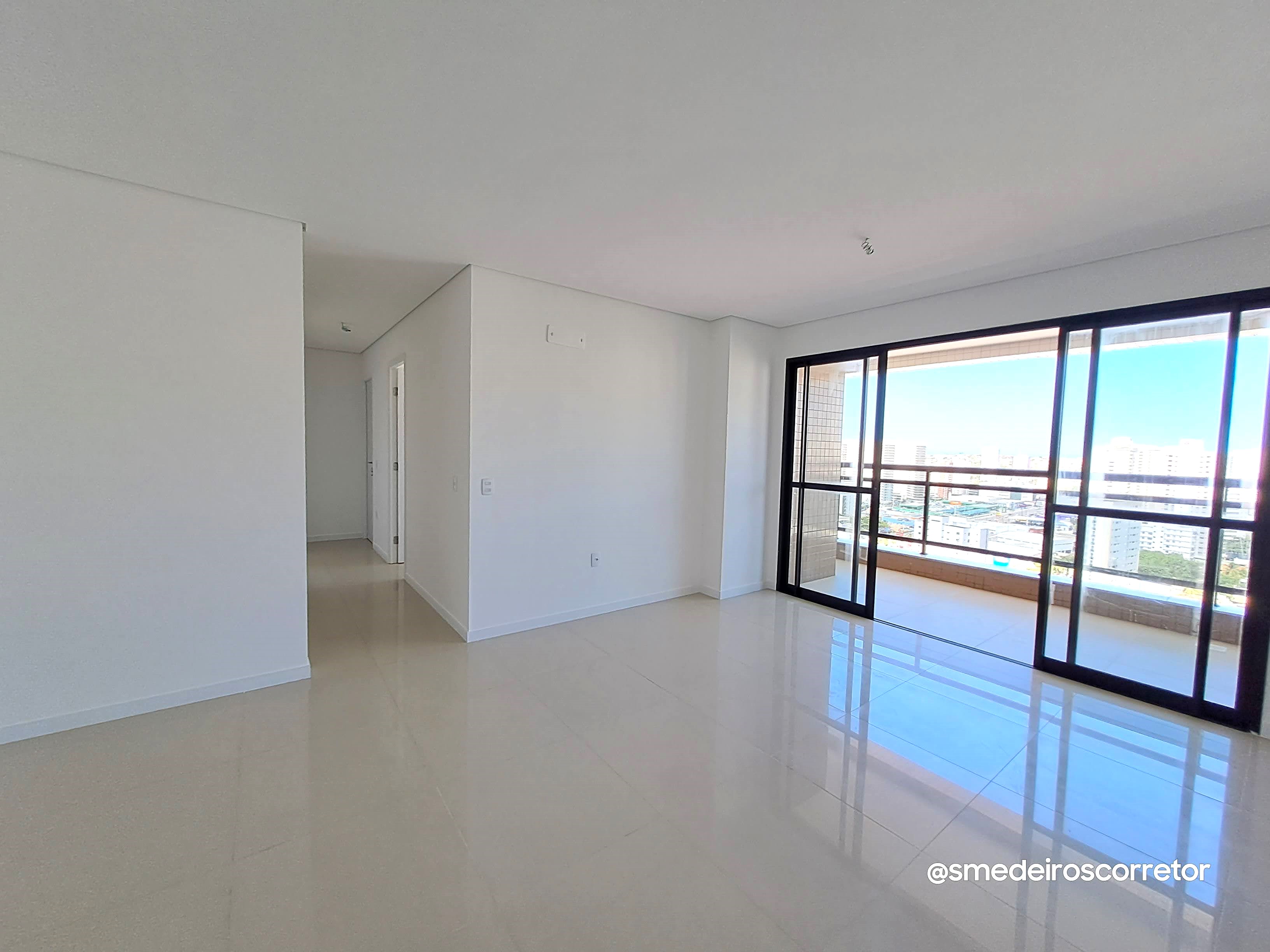 Imagem Apartamento com 3 Quartos à Venda, 107 m²em Cocó - Fortaleza