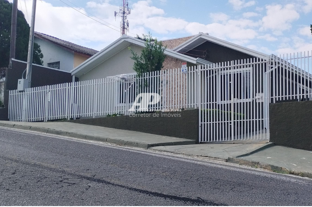 Casa com 5 Quartos à Venda, 214 m²em Contorno - Ponta Grossa