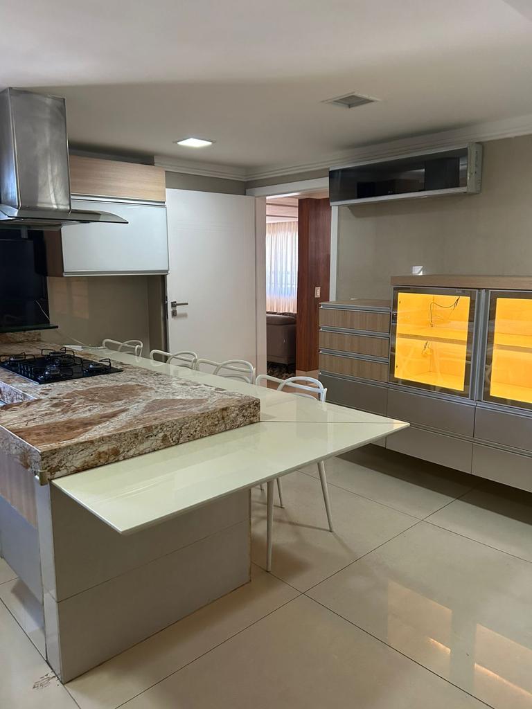 Imagem Apartamento com 4 Quartos à Venda, 270 m²em Mucuripe - Fortaleza