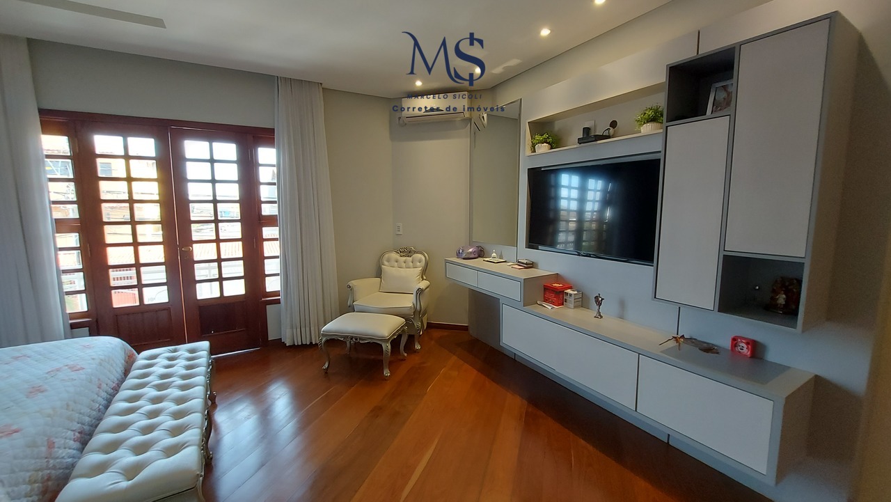 Imagem Casa com 5 Quartos à Venda, 400 m²em Guará II - Brasília Imagem Casa com 5 Quartos à Venda, 400 m²em Guará II - Brasília