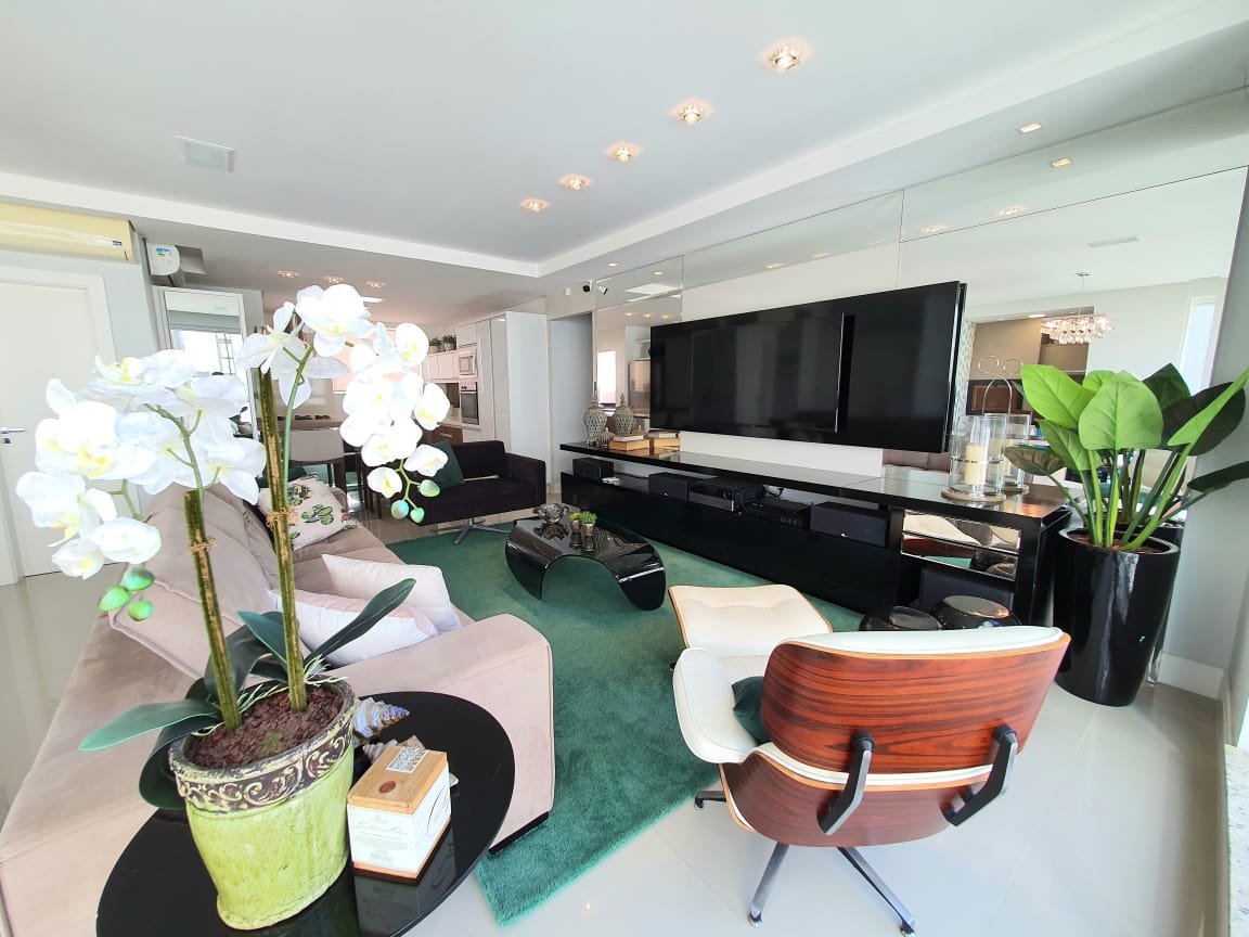 Imagem Apartamento com 3 Quartos à Venda, 135 m²em Centro - Balneário Camboriú Imagem Apartamento com 3 Quartos à Venda, 135 m²em Centro - Balneário Camboriú