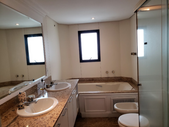 Imagem Apartamento com 3 Quartos à Venda ou Locação, 310 m² em Santo Amaro - São Paulo Imagem Apartamento com 3 Quartos à Venda ou Locação, 310 m² em Santo Amaro - São Paulo