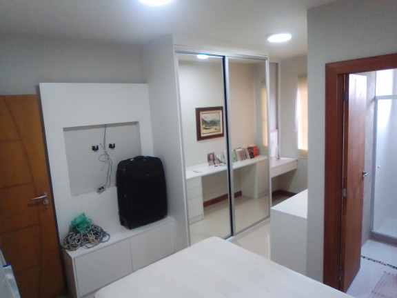 Imagem Casa com 4 Quartos à Venda, 260 m² em Badu - Niterói Imagem Casa com 4 Quartos à Venda, 260 m² em Badu - Niterói