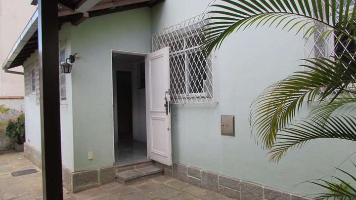Imagem Casa com 3 Quartos à Venda, 360 m² em Várzea - Teresópolis