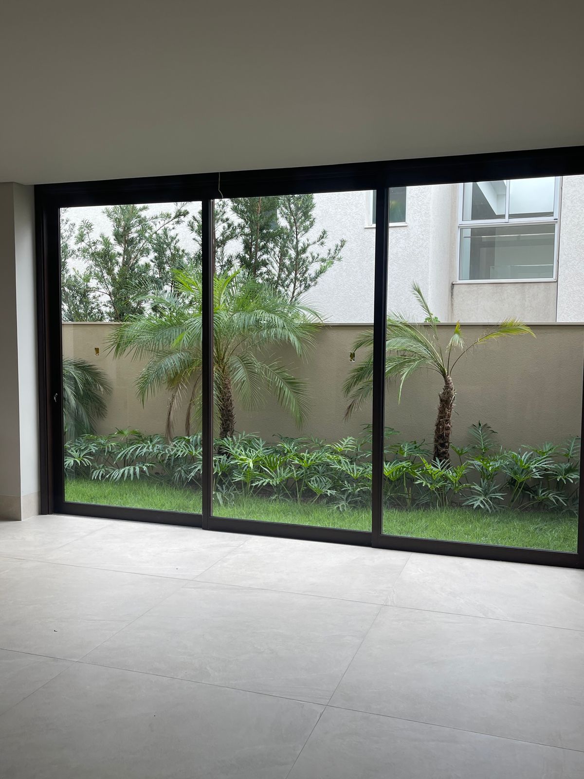Imagem Sobrado com 5 Quartos à Venda, 660 m²em Residencial Alphaville Flamboyant - Goiânia Imagem Sobrado com 5 Quartos à Venda, 660 m²em Residencial Alphaville Flamboyant - Goiânia