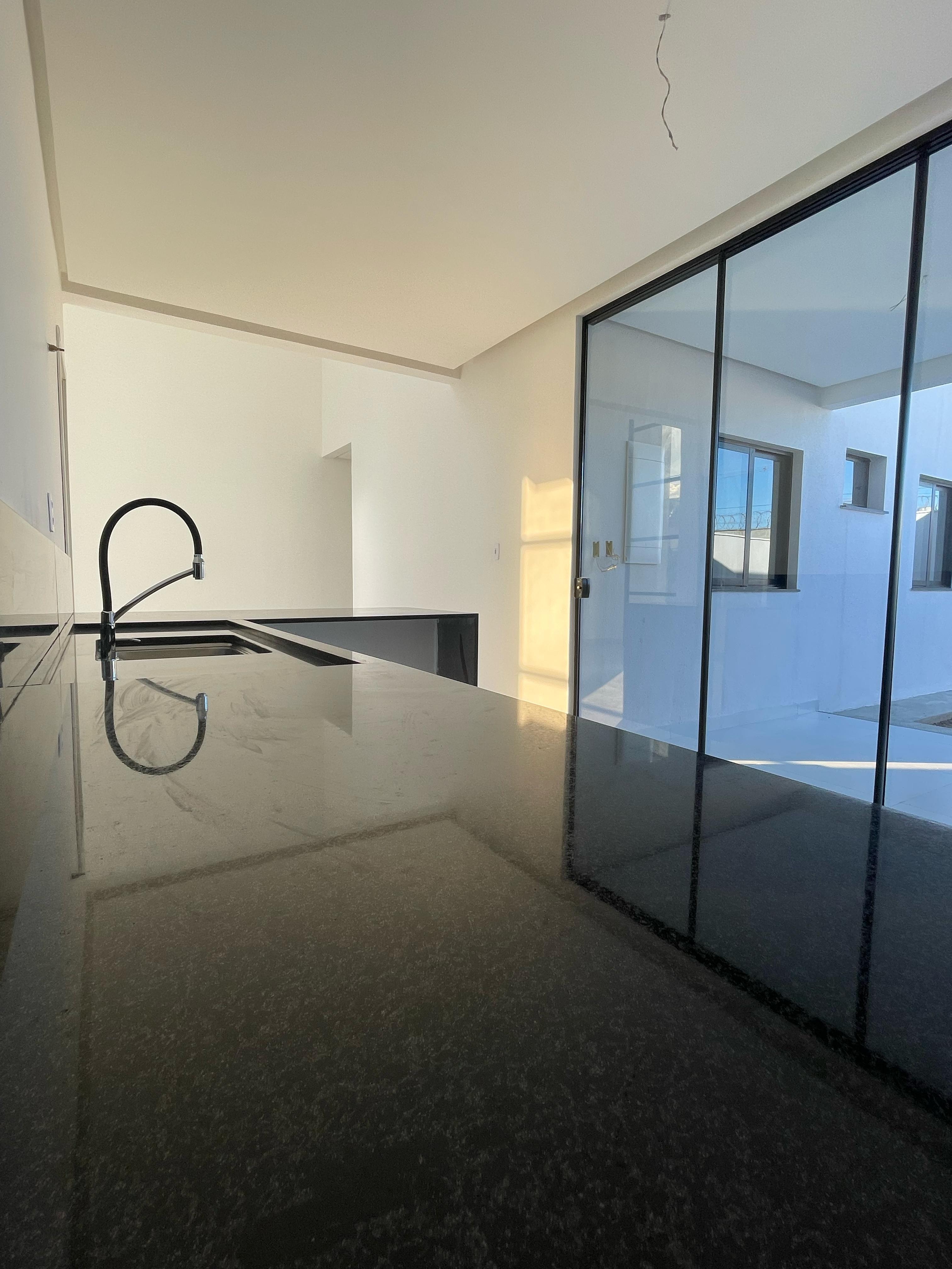 Imagem Casa de Condomínio com 3 Quartos à Venda, 132 m² em Nova Esperança - Feira de Santana Imagem Casa de Condomínio com 3 Quartos à Venda, 132 m² em Nova Esperança - Feira de Santana