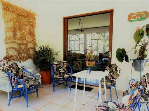 Imagem Casa com 3 Quartos à Venda, 327 m²em Albuquerque - Teresópolis