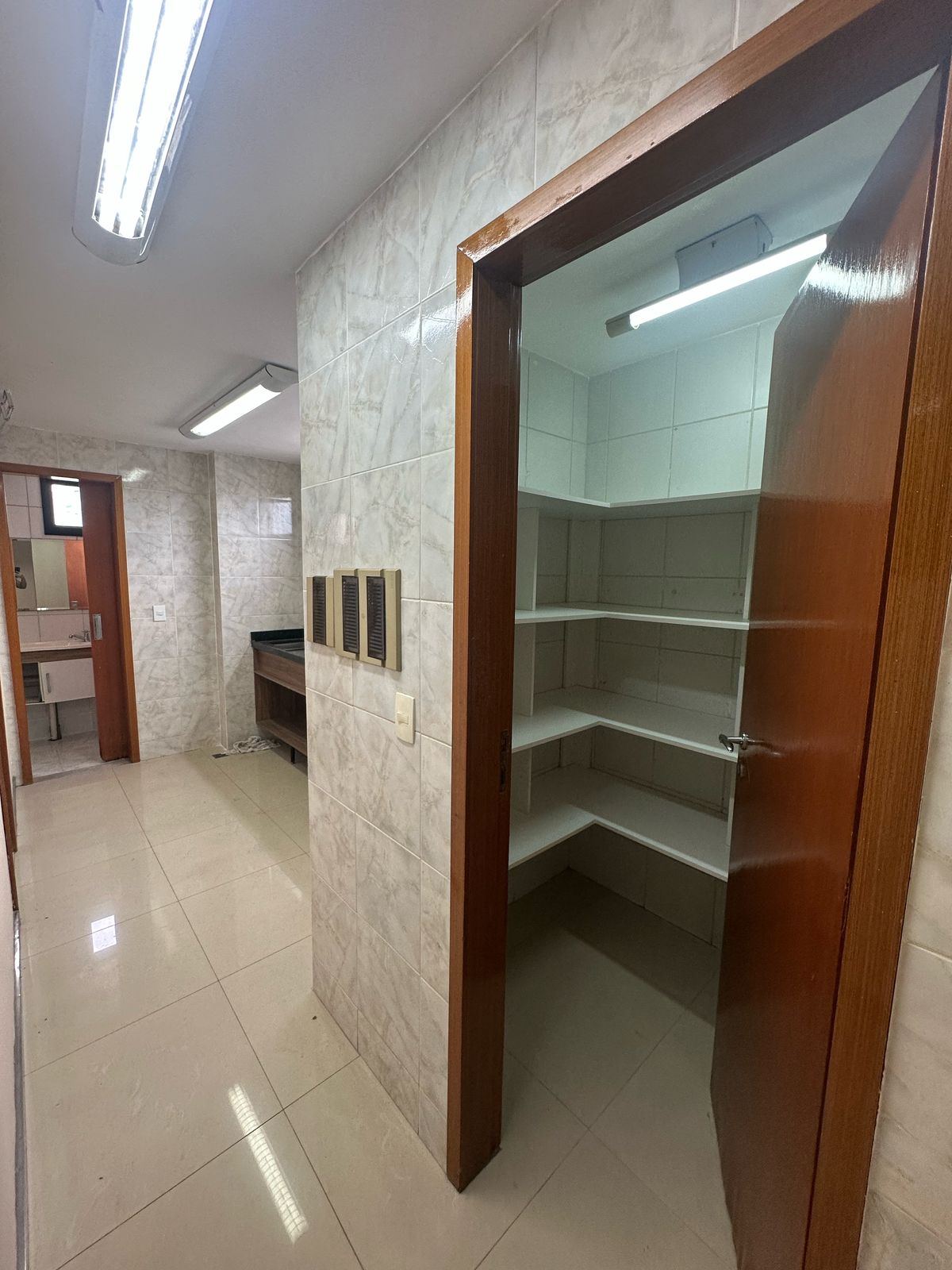 Imagem Apartamento com 4 Quartos para Alugar, 230 m² em Nossa Senhora das Graças - Manaus Imagem Apartamento com 4 Quartos para Alugar, 230 m² em Nossa Senhora das Graças - Manaus