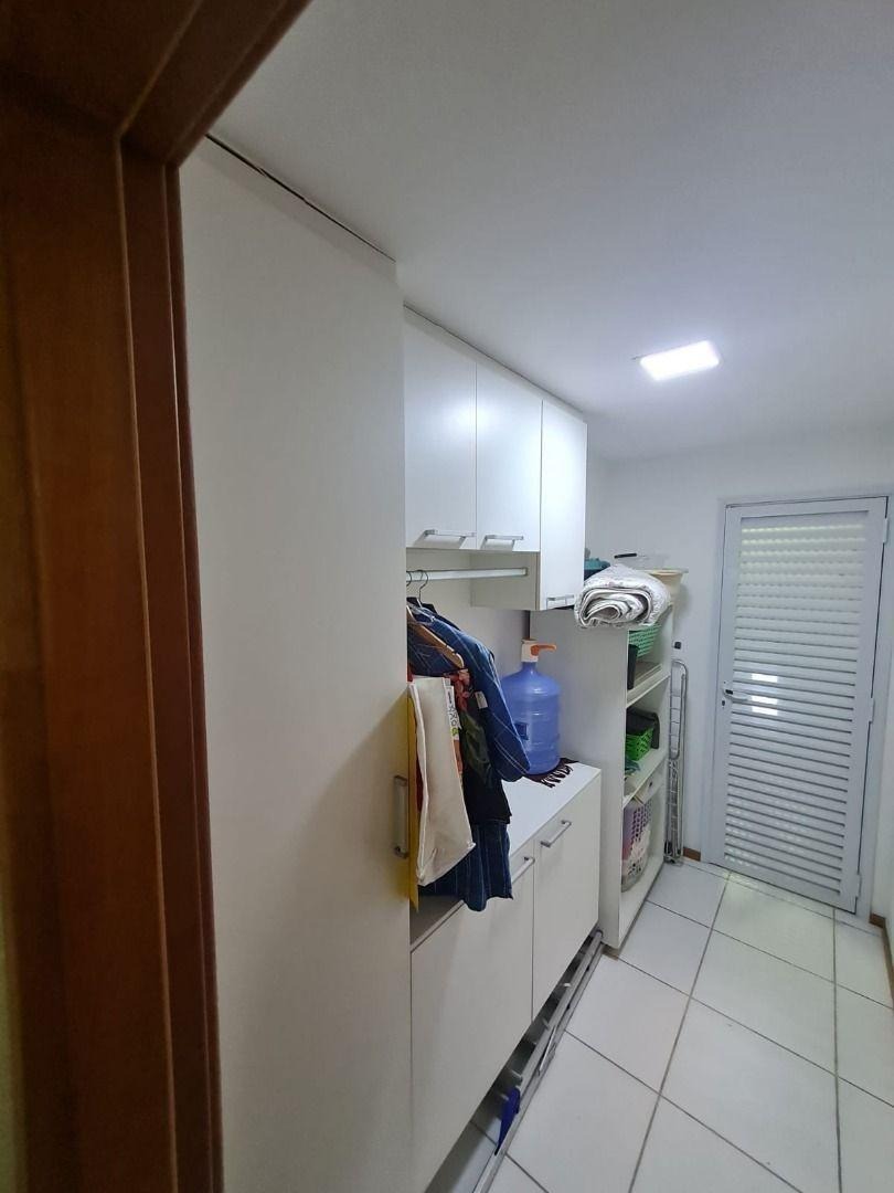 Imagem Apartamento com 4 Quartos à Venda, 131 m²em Camboinhas - Niterói Imagem Apartamento com 4 Quartos à Venda, 131 m²em Camboinhas - Niterói