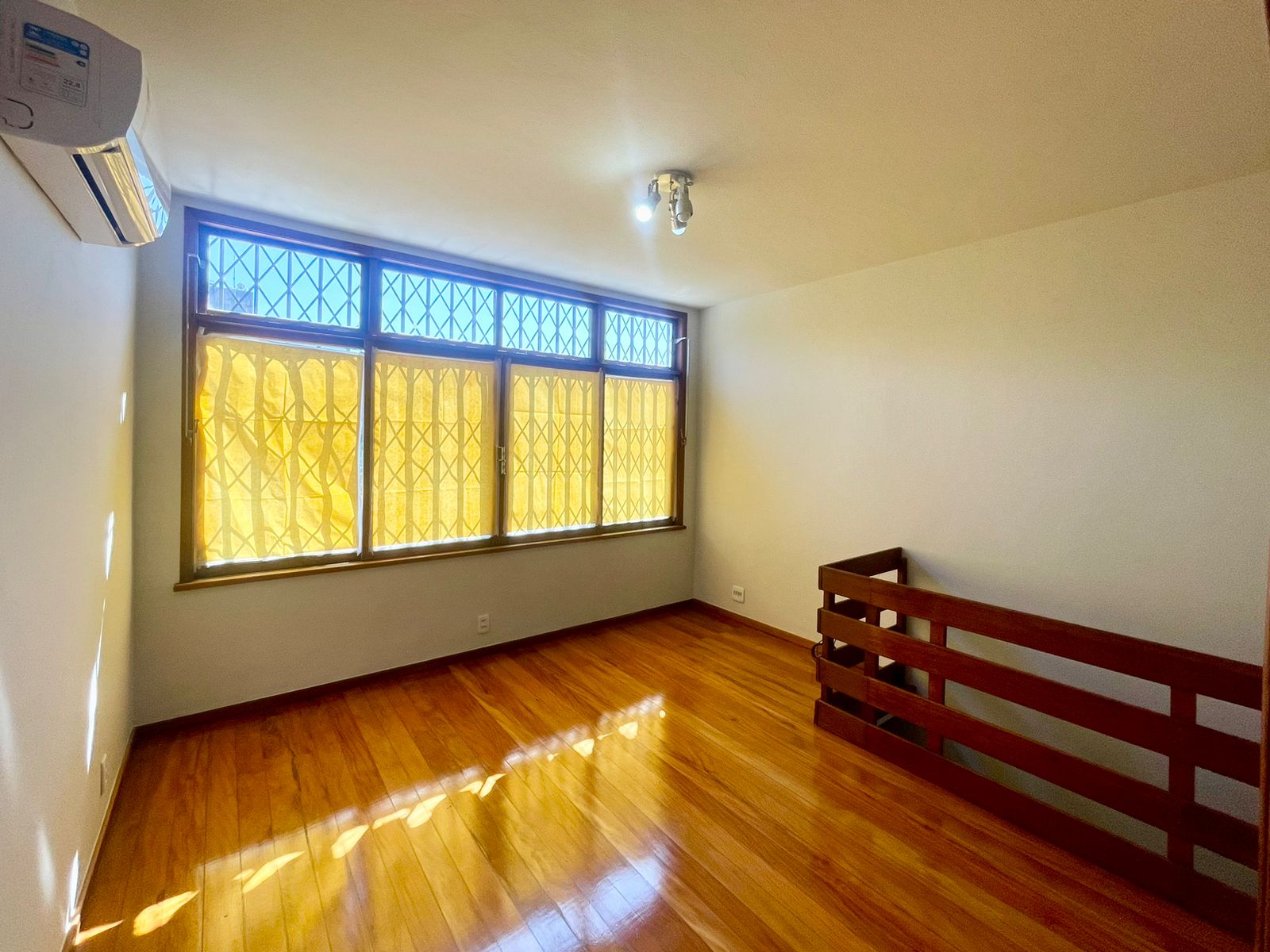 Imagem Casa de Condomínio com 3 Quartos à Venda, 114 m²em Alto - Teresópolis