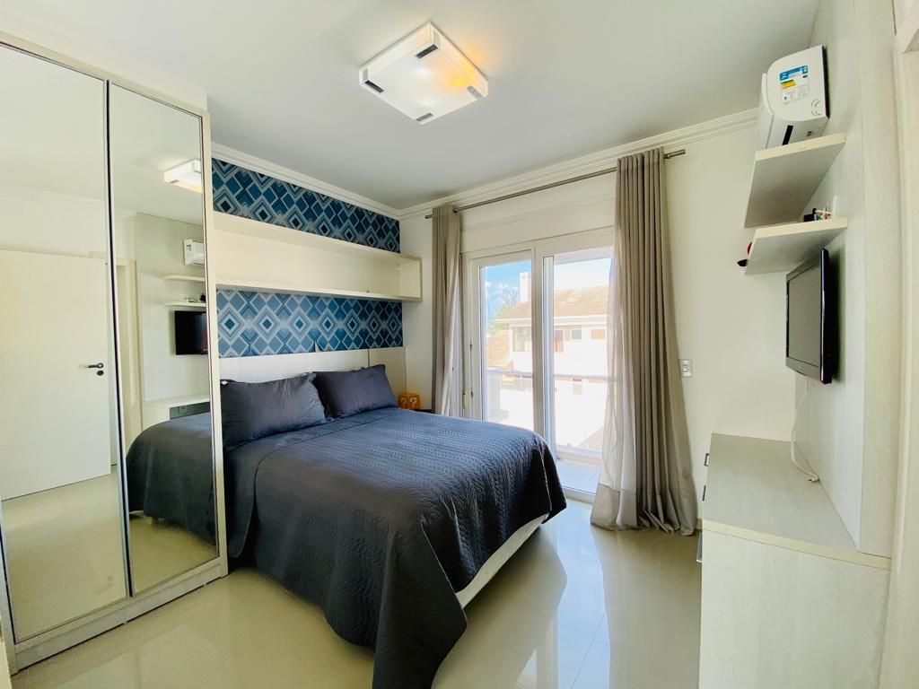 Imagem Sobrado com 3 Quartos à Venda, 360 m²em Atlântida Sul - Osório Imagem Sobrado com 3 Quartos à Venda, 360 m²em Atlântida Sul - Osório