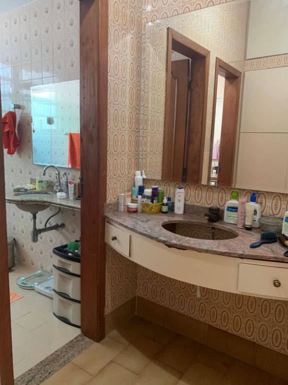 Imagem Apartamento com 3 Quartos à Venda, 150 m²em Icaraí - Niterói Imagem Apartamento com 3 Quartos à Venda, 150 m²em Icaraí - Niterói