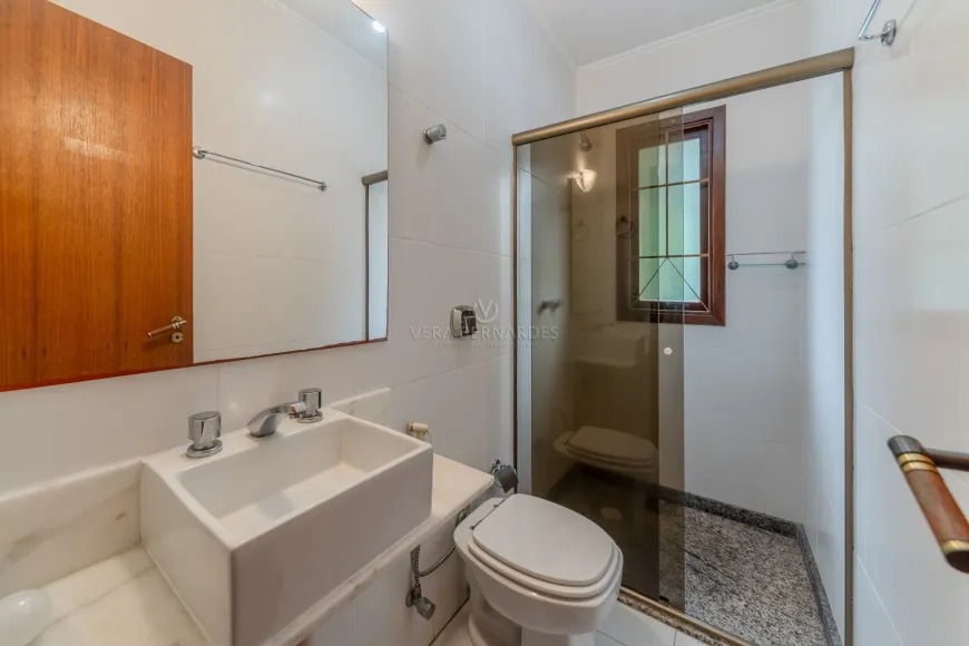Imagem Casa com 3 Quartos à Venda, 151 m² em Jardim Isabel - Porto Alegre