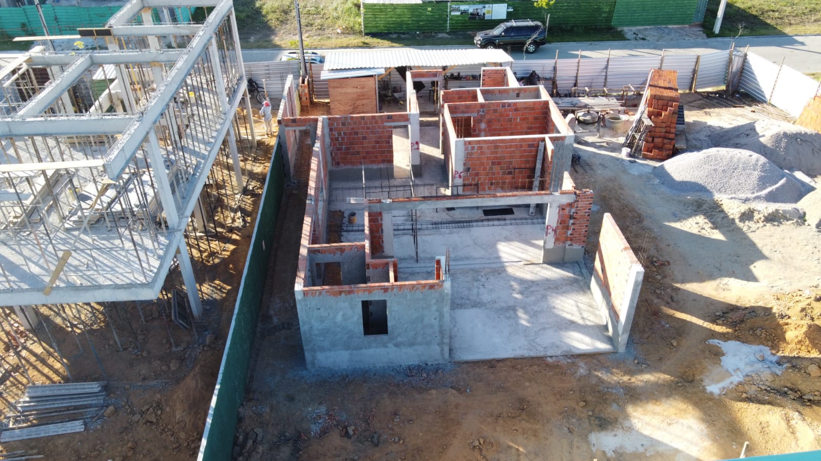 Imagem Casa de Condomínio com 4 Quartos à Venda, 228 m²em Cidade Alpha - Eusébio
