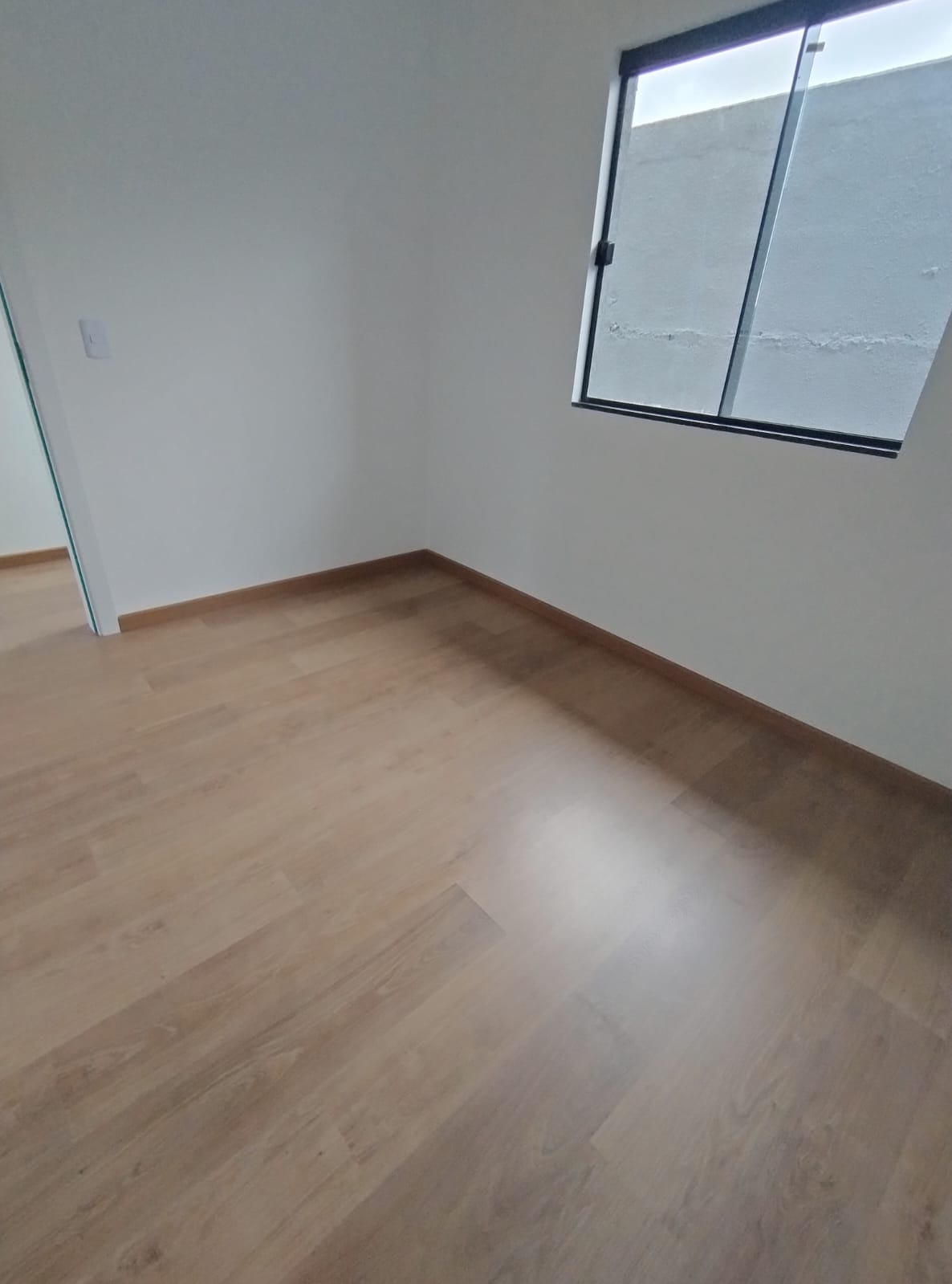 Imagem Sobrado com 3 Quartos à Venda, 96 m² em Sítio Cercado - Curitiba