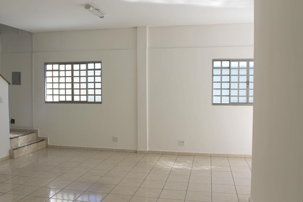 Imagem Galpão para Alugar, 600 m²em Residencial Estoril - Taubaté Imagem Galpão para Alugar, 600 m²em Residencial Estoril - Taubaté
