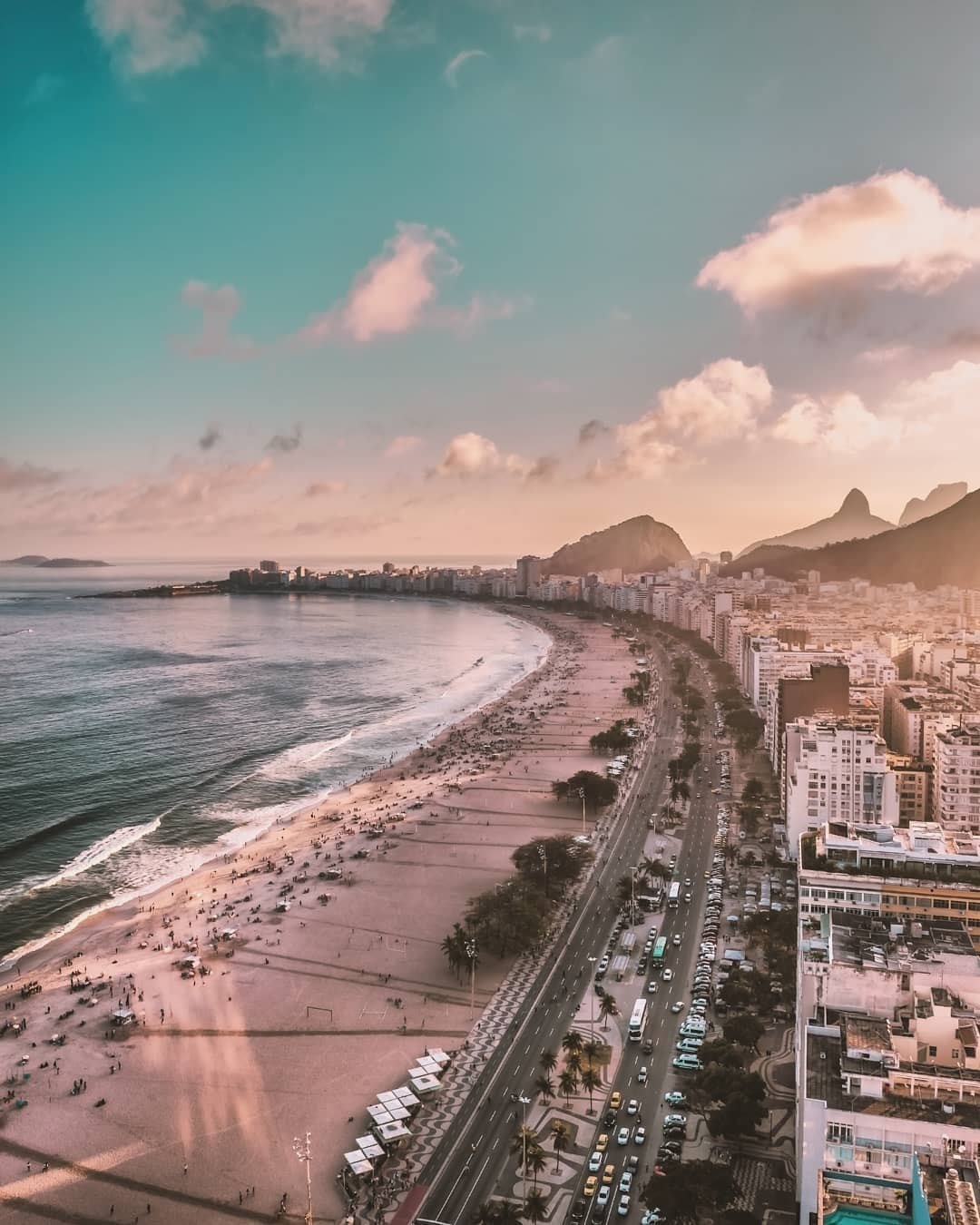 Imagem Apartamento com 1 Quarto para Alugar, 30 m² em Copacabana - Rio de Janeiro Imagem Apartamento com 1 Quarto para Alugar, 30 m² em Copacabana - Rio de Janeiro