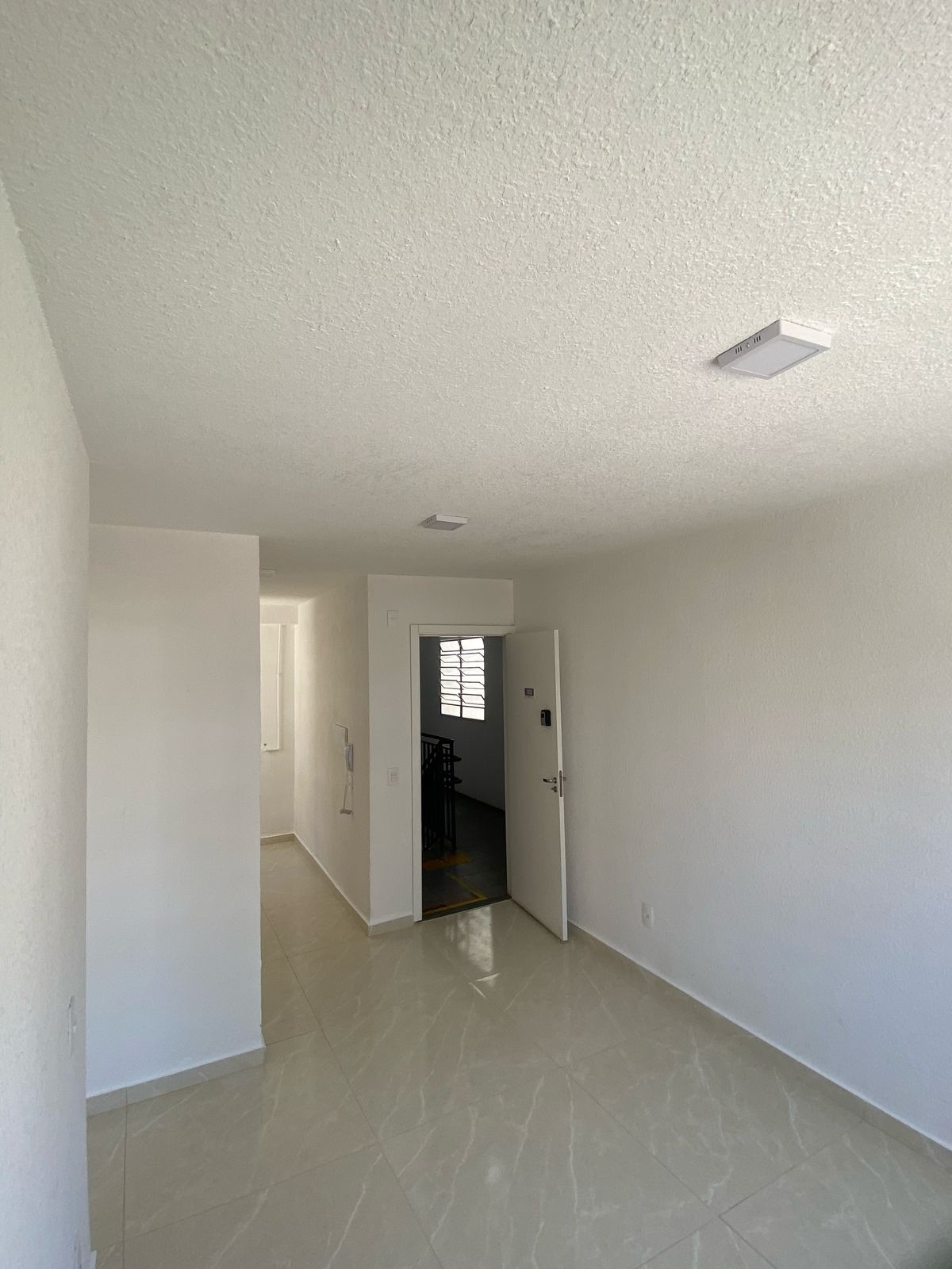 Imagem Apartamento com 2 Quartos à Venda, 45 m² em Santa Cruz - Rio de Janeiro