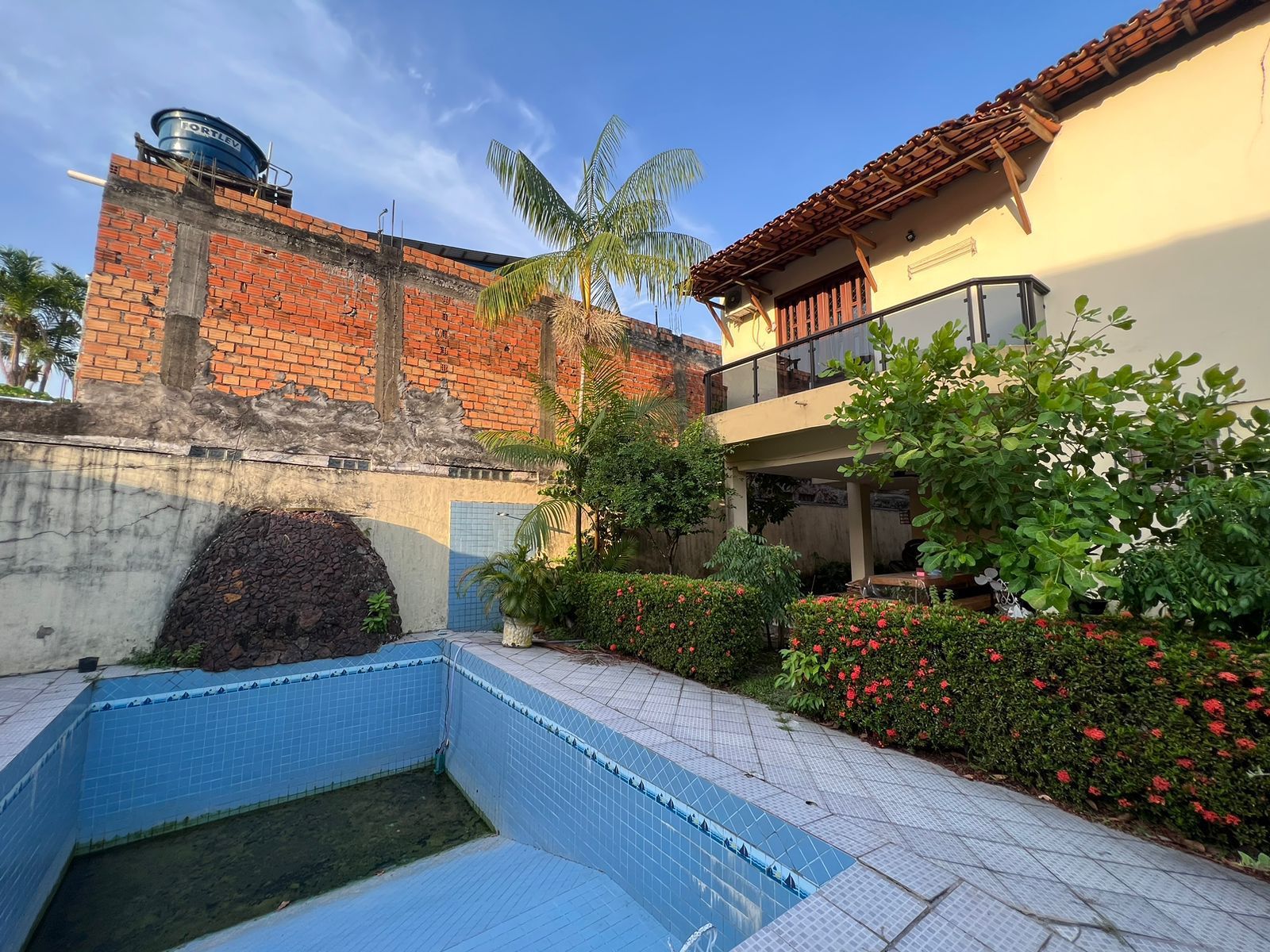 Imagem Casa com 6 Quartos à Venda, 540 m²em Fátima - Belém Imagem Casa com 6 Quartos à Venda, 540 m²em Fátima - Belém