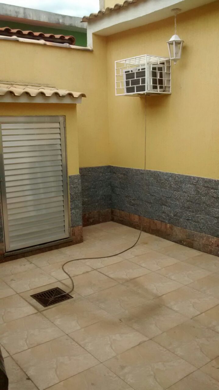 Imagem Casa com 4 Quartos à Venda, 130 m²em Guaratiba - Rio de Janeiro