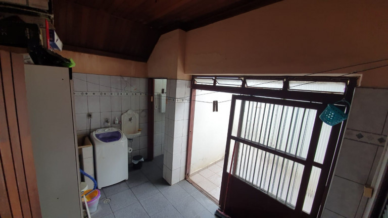 Imagem Casa com 2 Quartos à Venda ou Locação, 120 m² em Centro - Taubaté Imagem Casa com 2 Quartos à Venda ou Locação, 120 m² em Centro - Taubaté