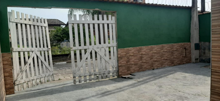 Imagem Casa com 1 Quarto à Venda, 70 m² em Vera Stellaq - Mongaguá Imagem Casa com 1 Quarto à Venda, 70 m² em Vera Stellaq - Mongaguá