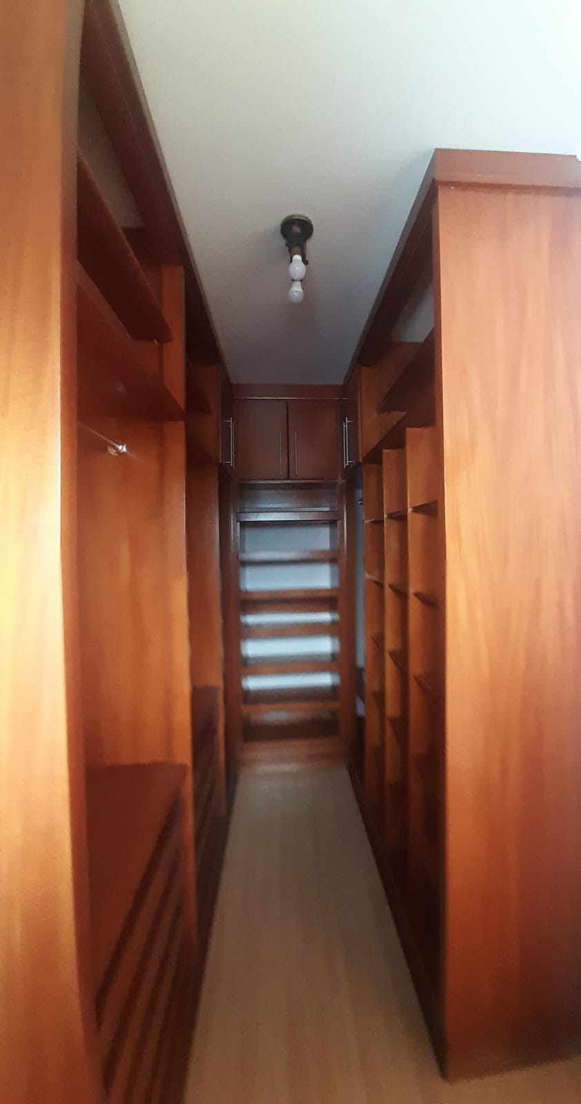 Imagem Casa de Condomínio com 4 Quartos à Venda, 300 m²em Medeiros - Jundiaí