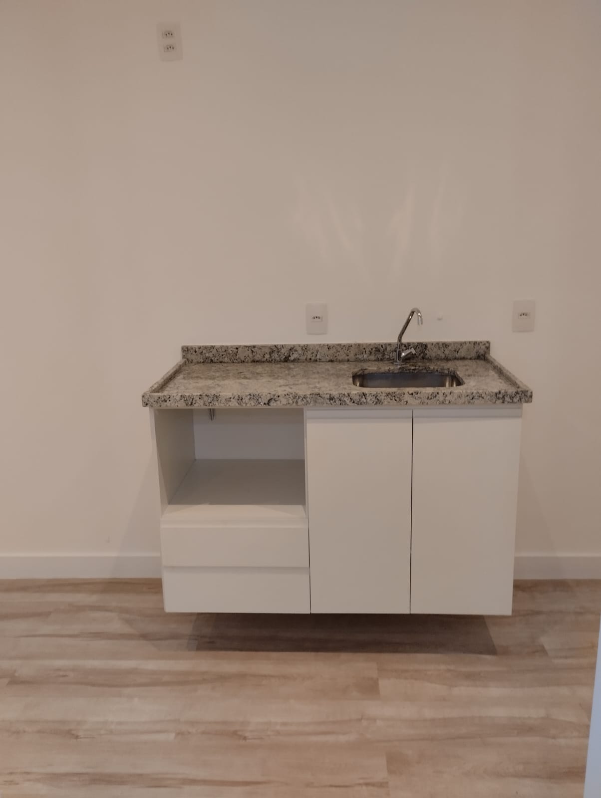 Imagem Apartamento com 1 Quarto para Alugar, 21 m² em República - São Paulo