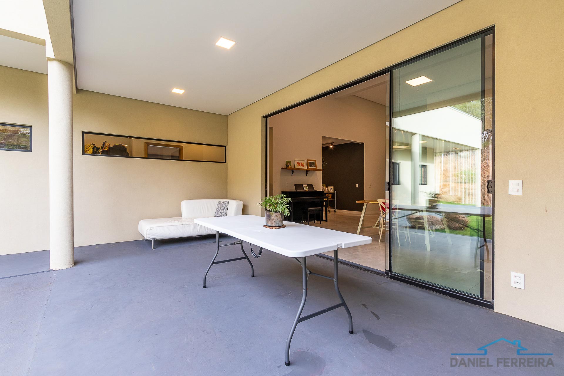 Imagem Casa de Condomínio com 3 Quartos à Venda, 240 m² em Setor Habitacional Tororó (Jardim Botânico) - Brasília Imagem Casa de Condomínio com 3 Quartos à Venda, 240 m² em Setor Habitacional Tororó (Jardim Botânico) - Brasília