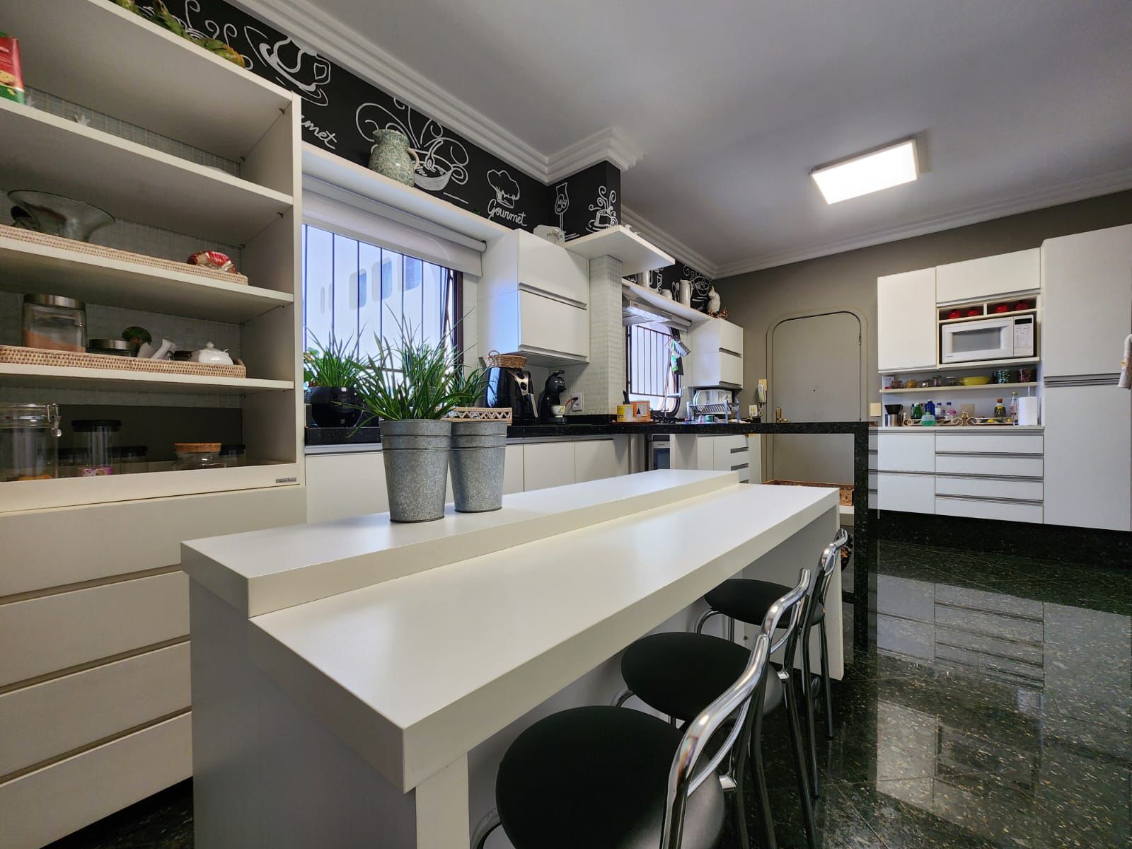Imagem Apartamento com 4 Quartos à Venda, 280 m²em Barbosa - Marília